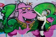 Latex- und Graffiti-Shooting mit Asuka und Katzentatze