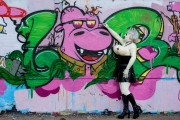 Latex- und Graffiti-Shooting mit Asuka und Katzentatze