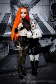 Latex- und Graffiti-Shooting mit Asuka und Katzentatze