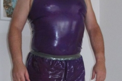 Shirt und Short von rubberik.at