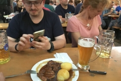 mein Essen im Biergarten