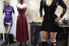 Yessica Schlabach auf dem Sektempfang bei Latex Fashion Design