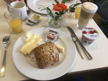 Frühstück im Hotel