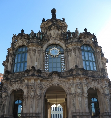 Keramikglocken im Zwinger