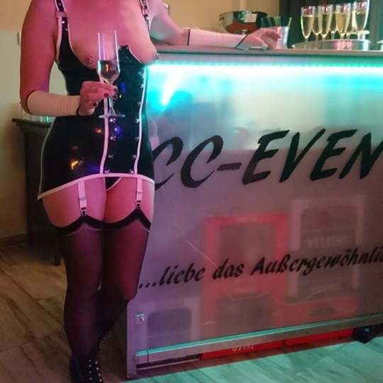 Sexy Barkeeper