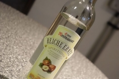 Nussschnaps schräg