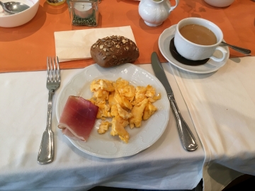 Frühstück im Hotel Stadt Dresden in Nossen
