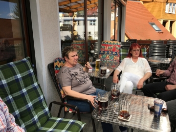 Vesper auf der Terrasse der Hotels