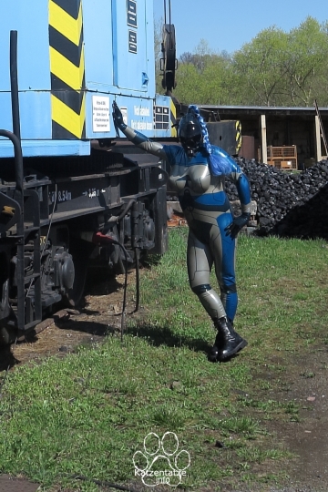 hier steht ein Alien rum