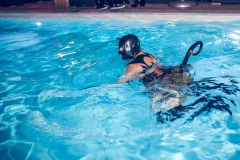 Latex_Matroschka im Pool 2