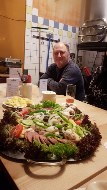 Salatplatte im Brauhaus