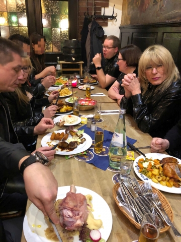 Abendessen in der Brauerei