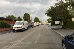 Strasse vor der Lokation