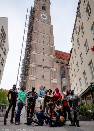 vor der Frauenkirche