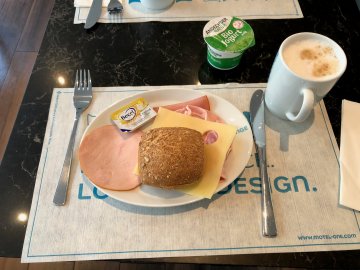 Frühstück am Freitag im Hotel