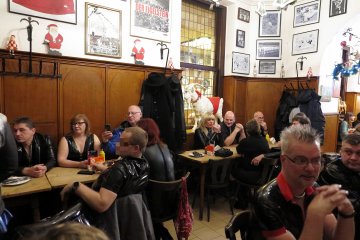 Abend in Latex im Weinhaus Vogel