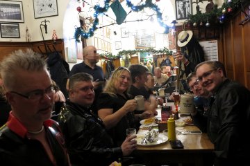 Abend in Latex im Weinhaus Vogel