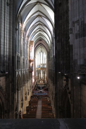 Blick ins Dom-Innere