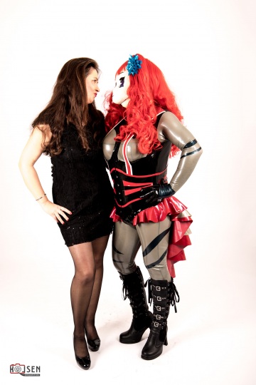 Majikku Kig und Model Susanne im Fotostudio