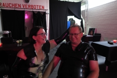 Flachserein am Tisch