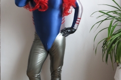 Majikku Kig in her Leohex longsleeve body