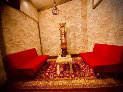 eine Streckbank im Shootingraum 2