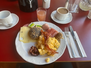 Frühstücksbuffet am Samstag