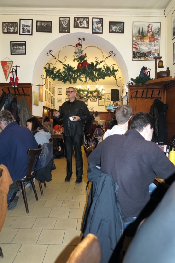 Der Abend im Weinhaus Vogel kann beginnen