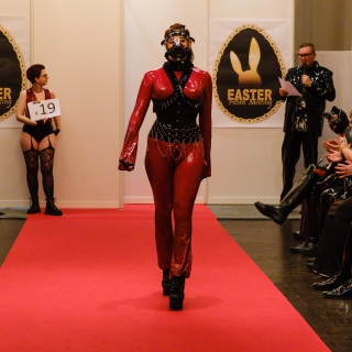 Catwalk, Mystika_Luna