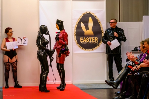 Catwalk, rubber_girl_hmb und rubbergodess_bizarr