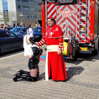 Feuerwehreinsatz, der Segen ist immer dabei