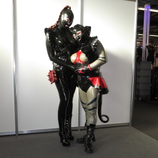 Mystika Luna und Katzentatze