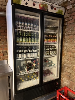 der Kühlschrank ist voll