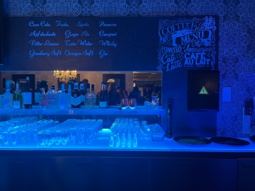 die Bar lädt ein