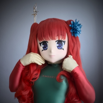 Majikku im Amoresy-Catsuit