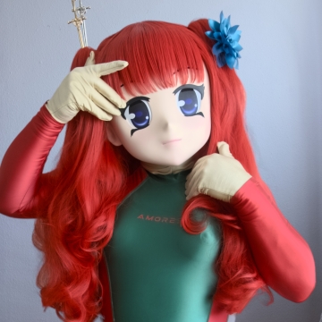 Majikku im Amoresy-Catsuit