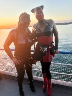 caout_chouc und estefania_doll_