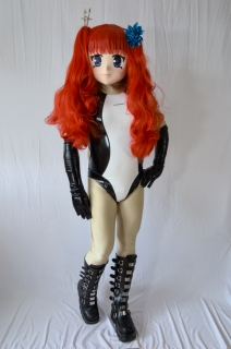 Majikku im Leohex-Swimsuit und TEMU-Stiefeln