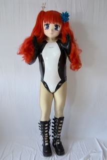 Majikku im Leohex-Swimsuit und TEMU-Stiefeln