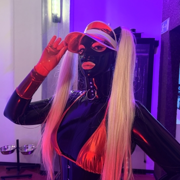 Rubber Femme