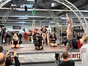 die Cuffkey-Show, Marie schaut zu