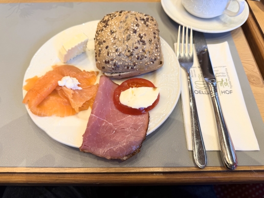 Frühstück im Coellner-Hof am Dienstag