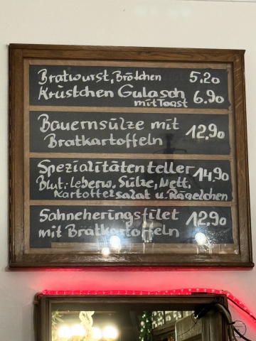 Weinhaus Vogel, Speisekarte an der Wand