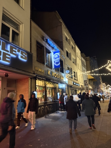 kurz_vorm_Weinhaus_Vogel