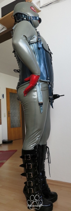 HWDnc 12, Cor 13 und Kondomsuit