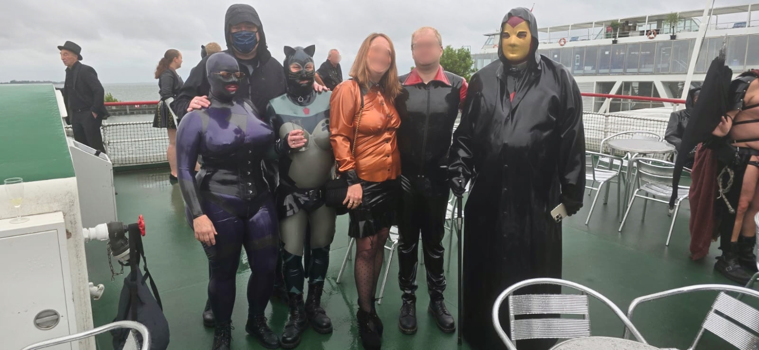 Gruppenbild auf dem Oberdeck