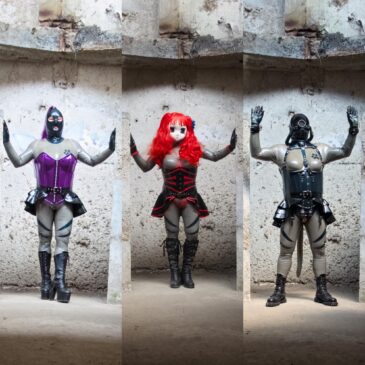 Mein dritter Besuch in der Homburger Papiermühle: Variationen eines silbernen Catsuits